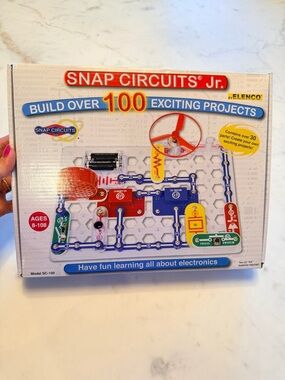 Snap Circuits Jr. Electronics Kit by Elenco Over 100 Experiments